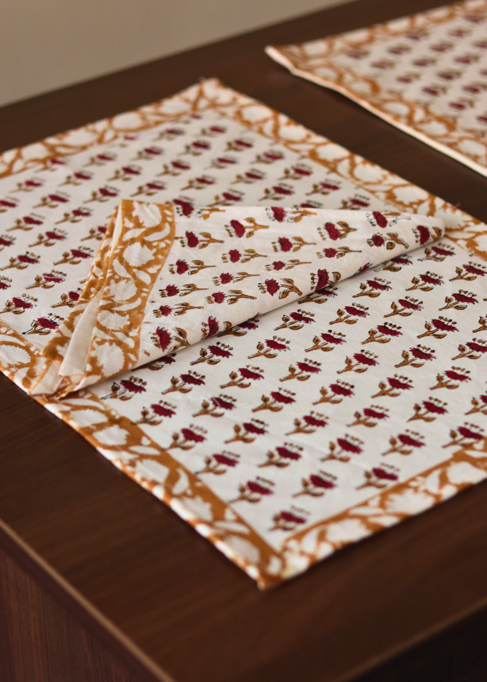 Cotton table mat & napkin