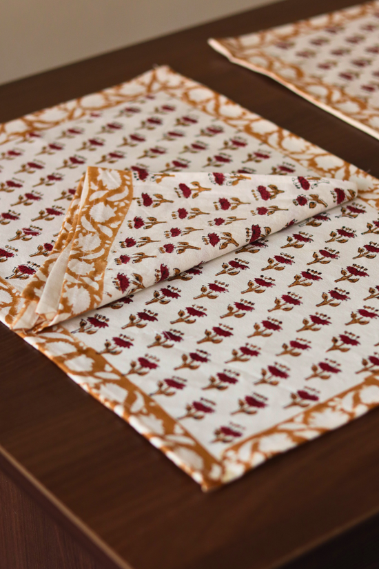 Cotton table mat & napkin