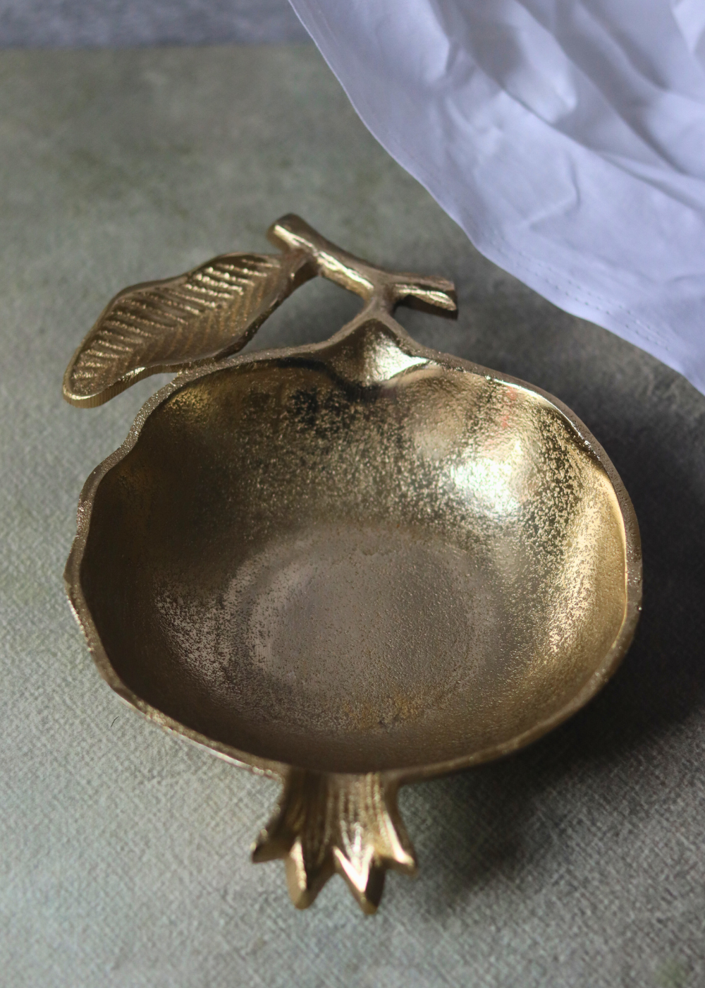 Serveware golden anar bowl for snacks 