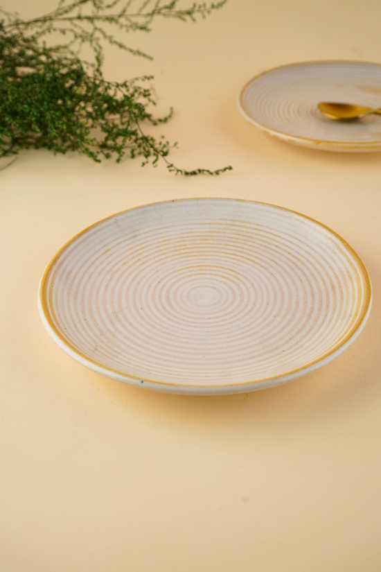 pearl white swirl quarter plate made by ceramic 