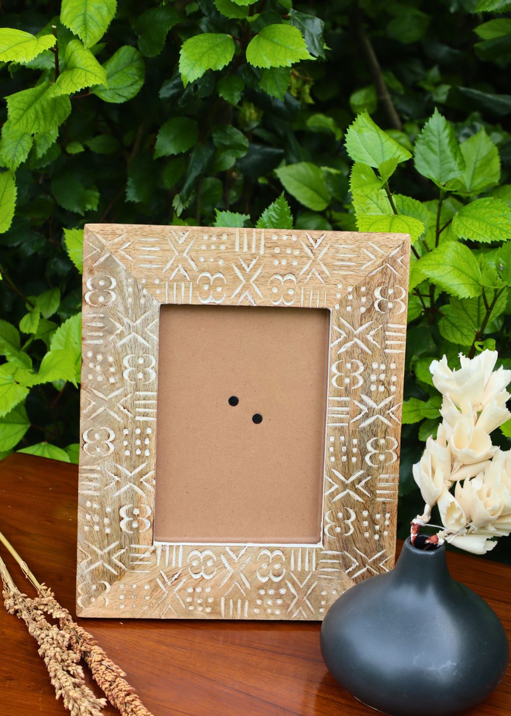 aesthetic carved wooden frame made by premium wood