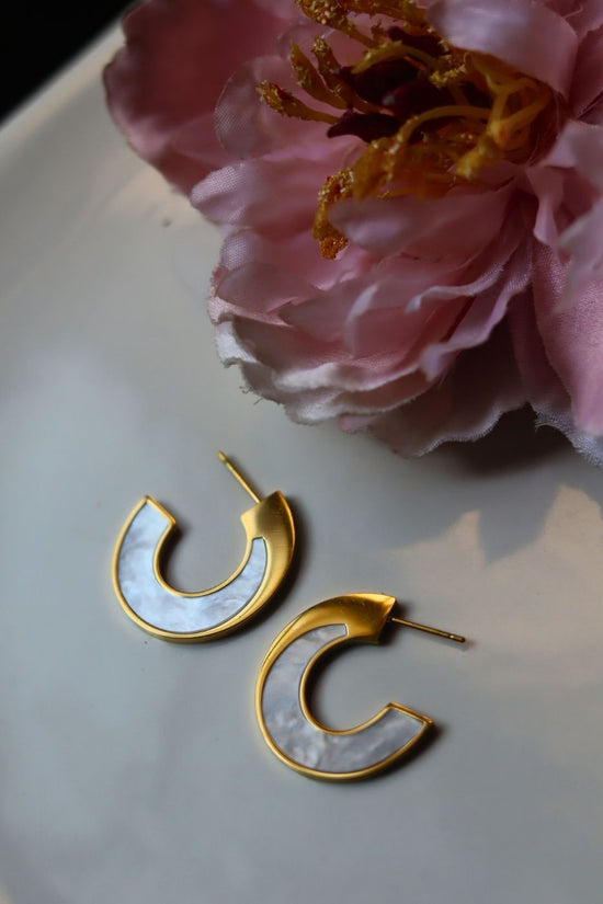 Curvy Resin Earrings handmade with premium quality material