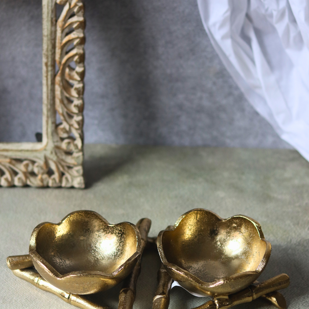 Handmade golden snack tray stunning design