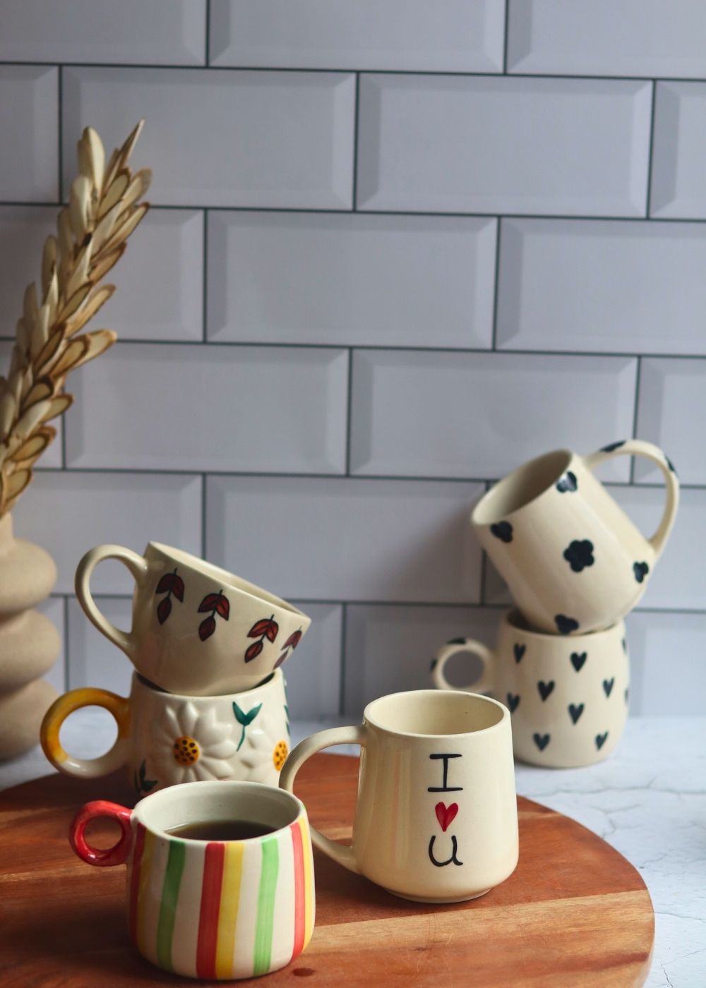 handmade set of 6 essential mugs for the price of 5