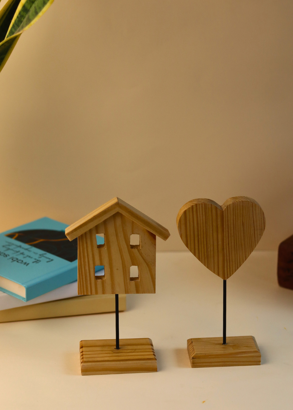 wooden hut & heart stand 