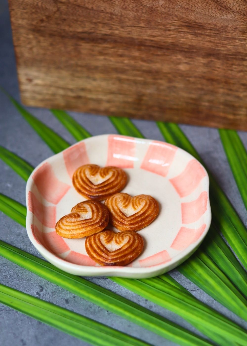 Striped Heart Handmade Dessert Plate with premium quality material