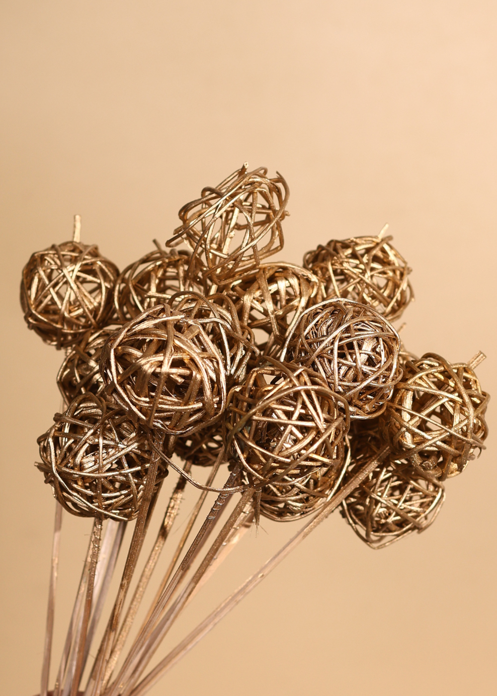 Gold jute balls 