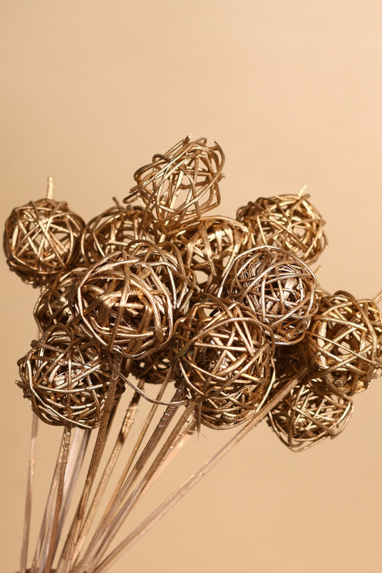 Gold jute balls 
