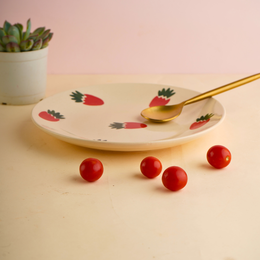 Stunning design dinnerware strawberry plate 