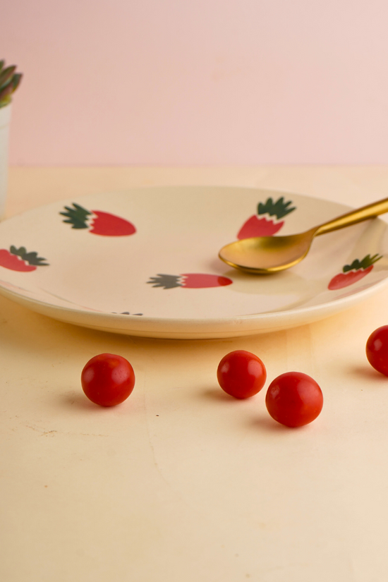 Stunning design dinnerware strawberry plate 