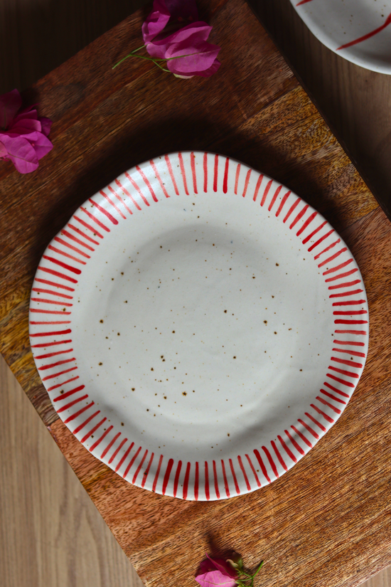 Red Spiky Border Plate