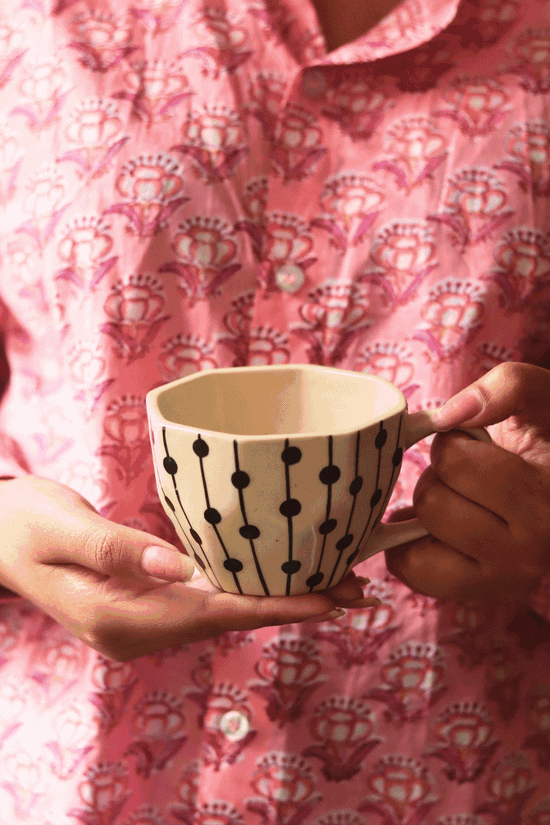 Black dotted lines mug For your delicious coffee