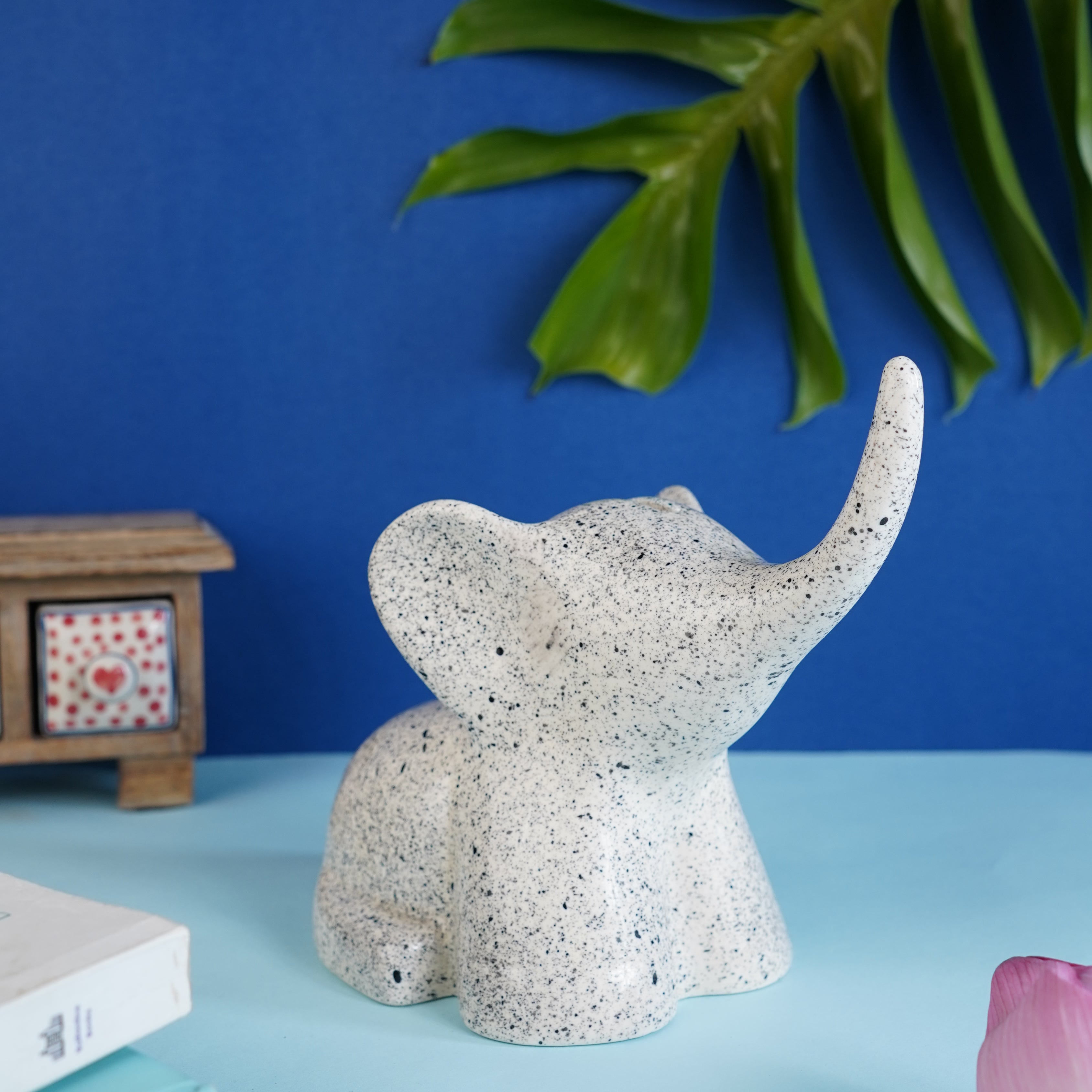 Ele Piggy Bank made by ceramic