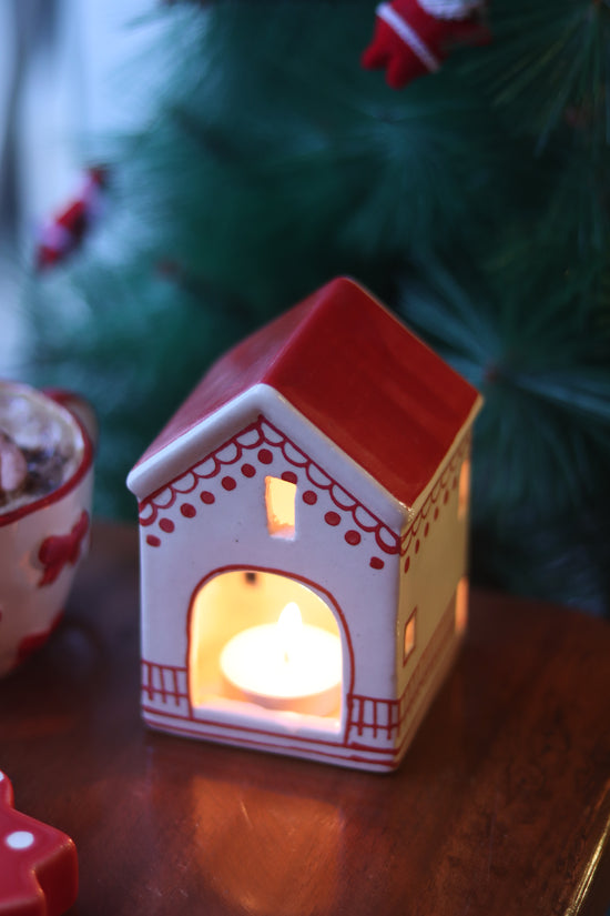 Christmas Hut Tea light Diffuser