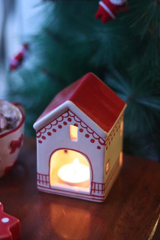 Christmas Hut Tea light Diffuser