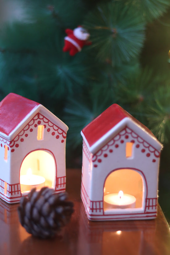Christmas Hut Tea light Diffuser