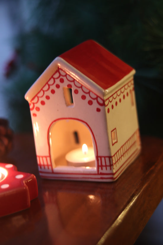 Christmas Hut Tea light Diffuser