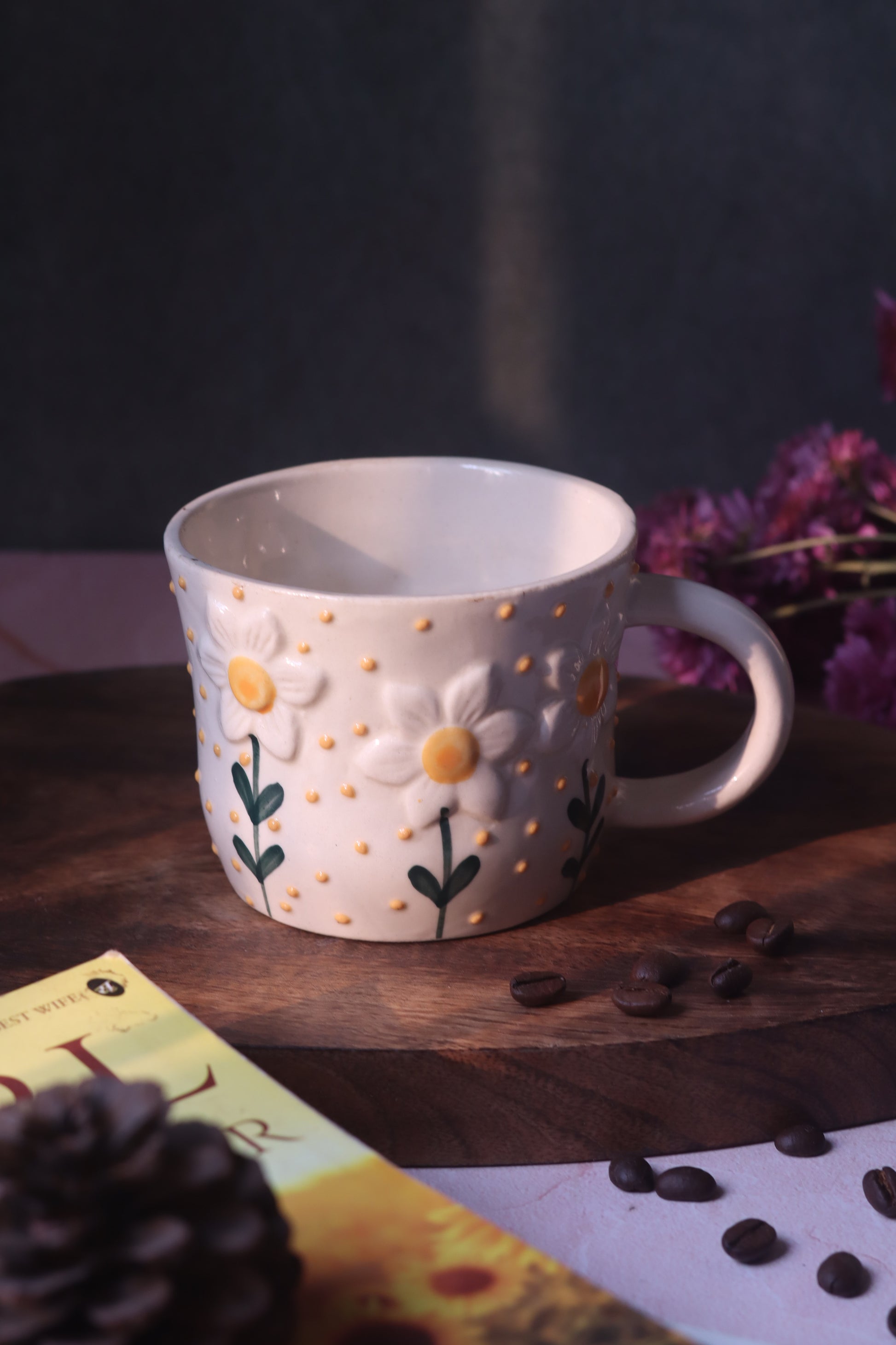 White Daisy Mug