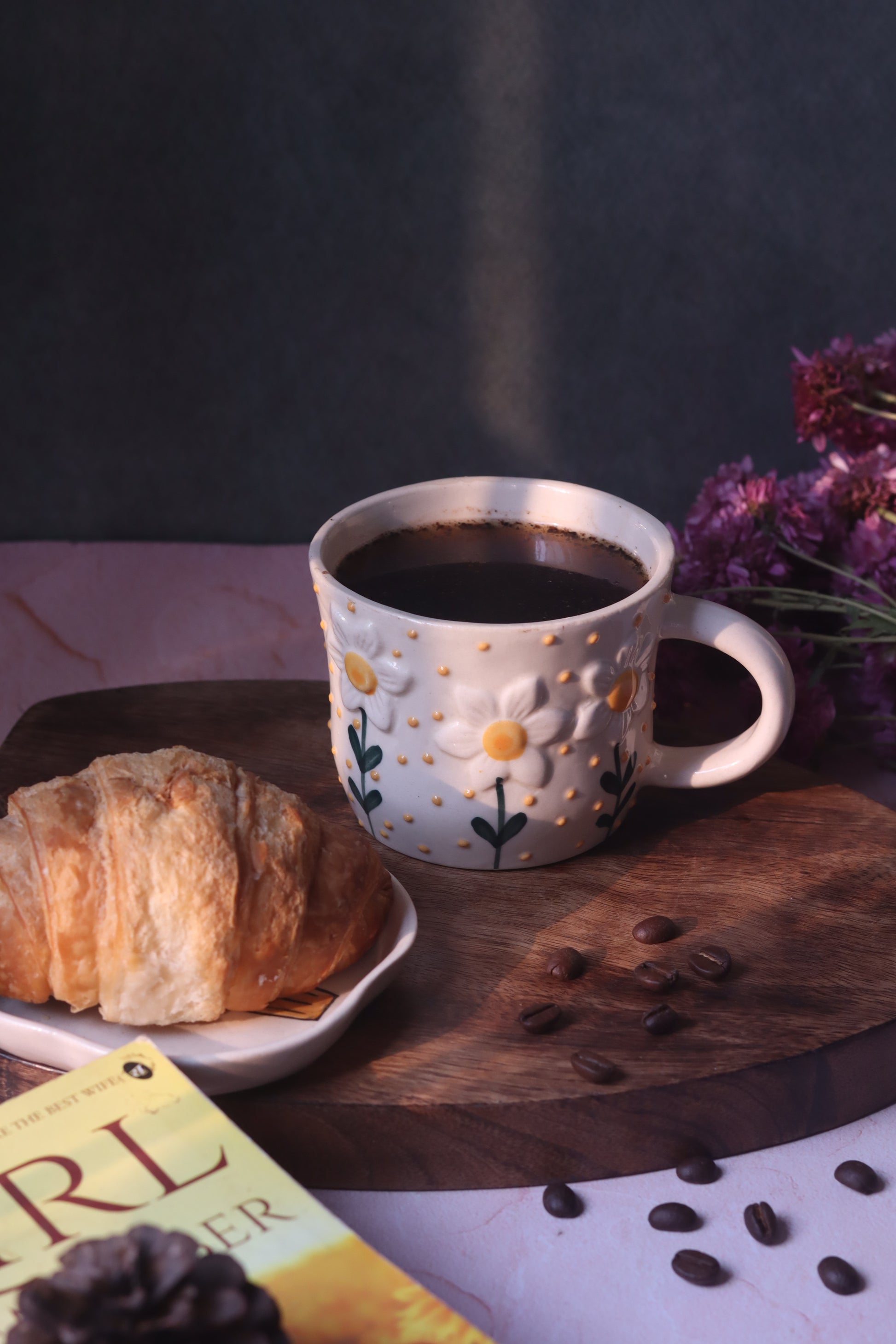 White Daisy Mug