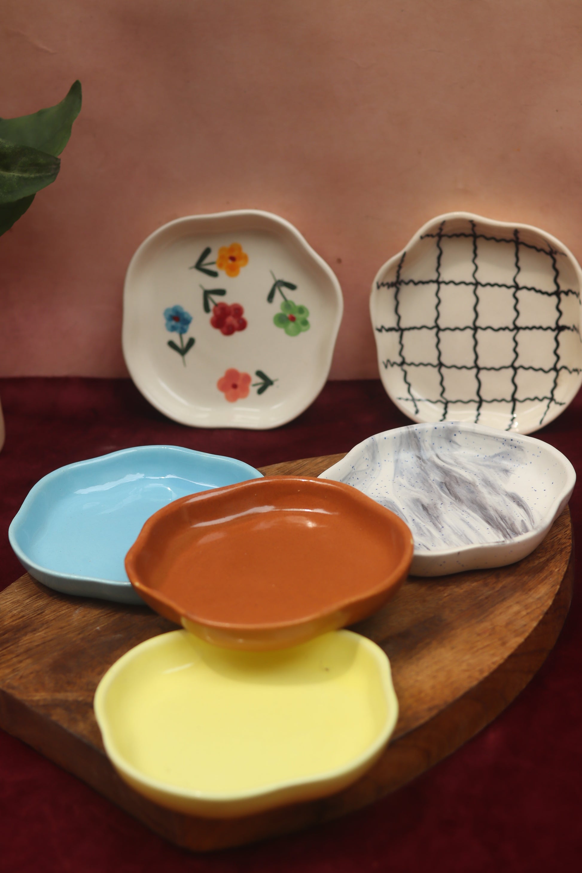 Set of 6 Classic treat handmade dessert plate (for the price of 5) with premium quality material