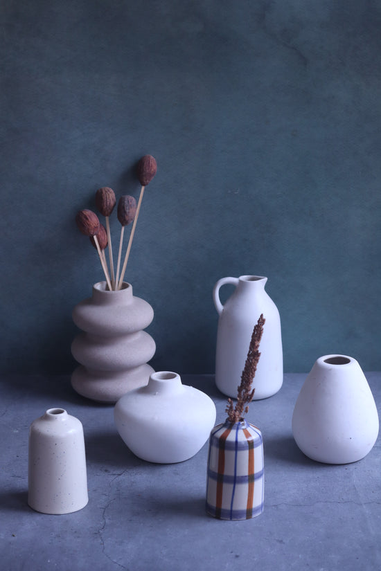 6 Ceramic Vases 