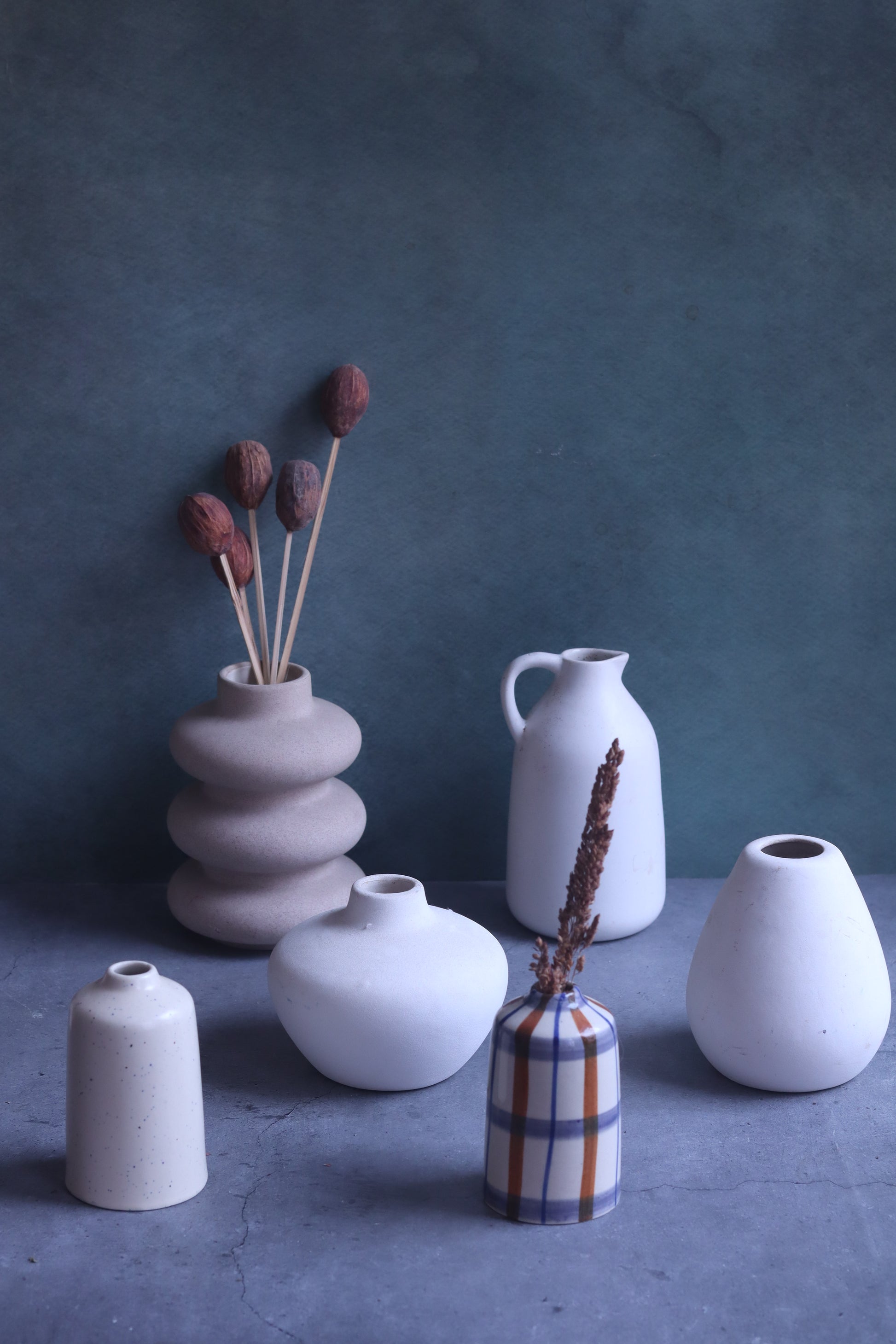6 Ceramic Vases 