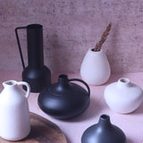 Set of 6 Black & White Vases (for the price of 5)