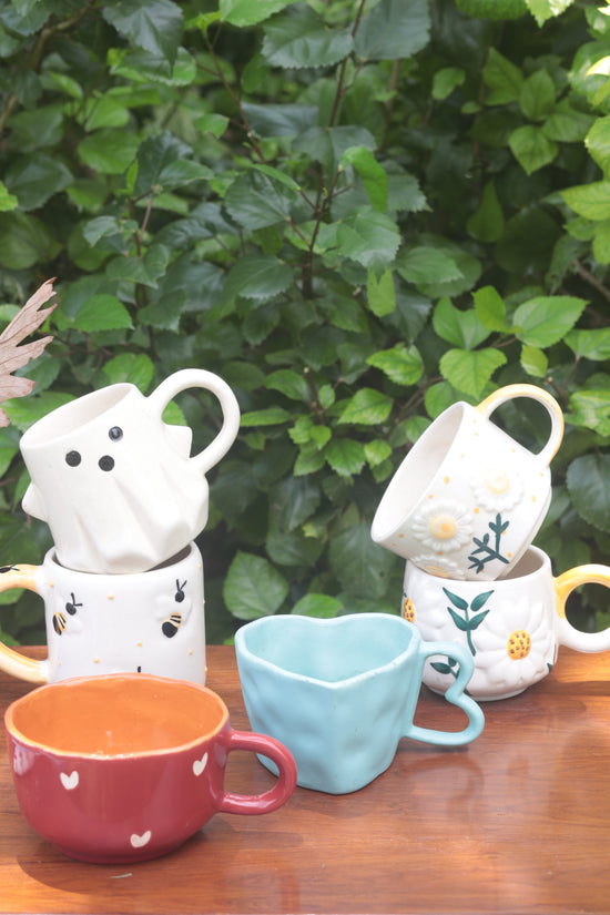 Set of 6 Floral & Heart Mugs (for the price of 5)