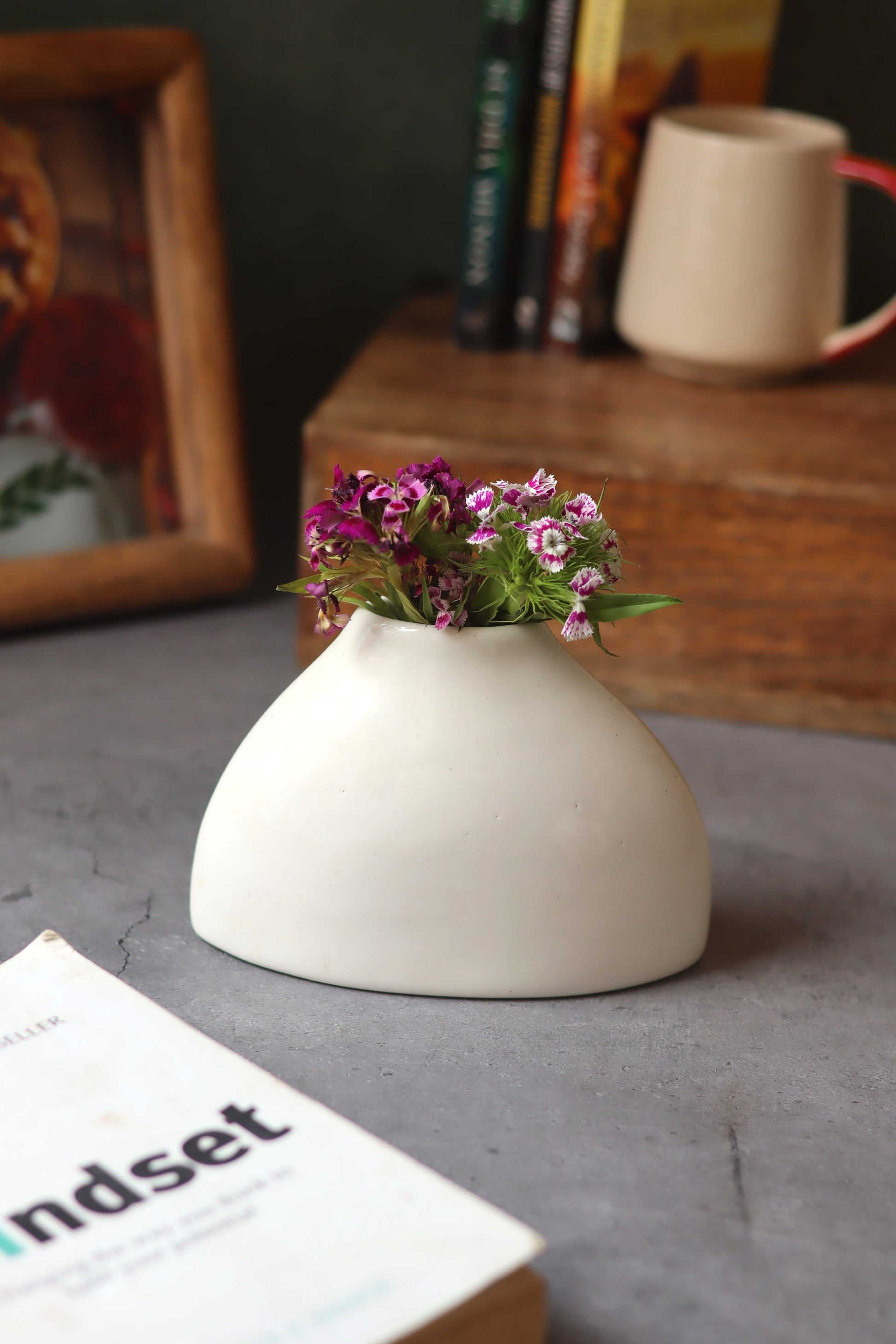 Chic minimal vase
