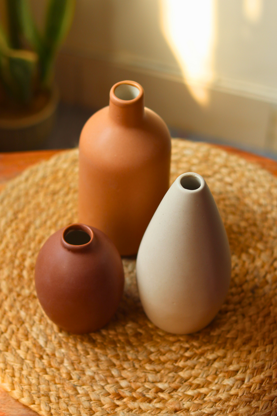 earhty embrace vases made by ceramic 