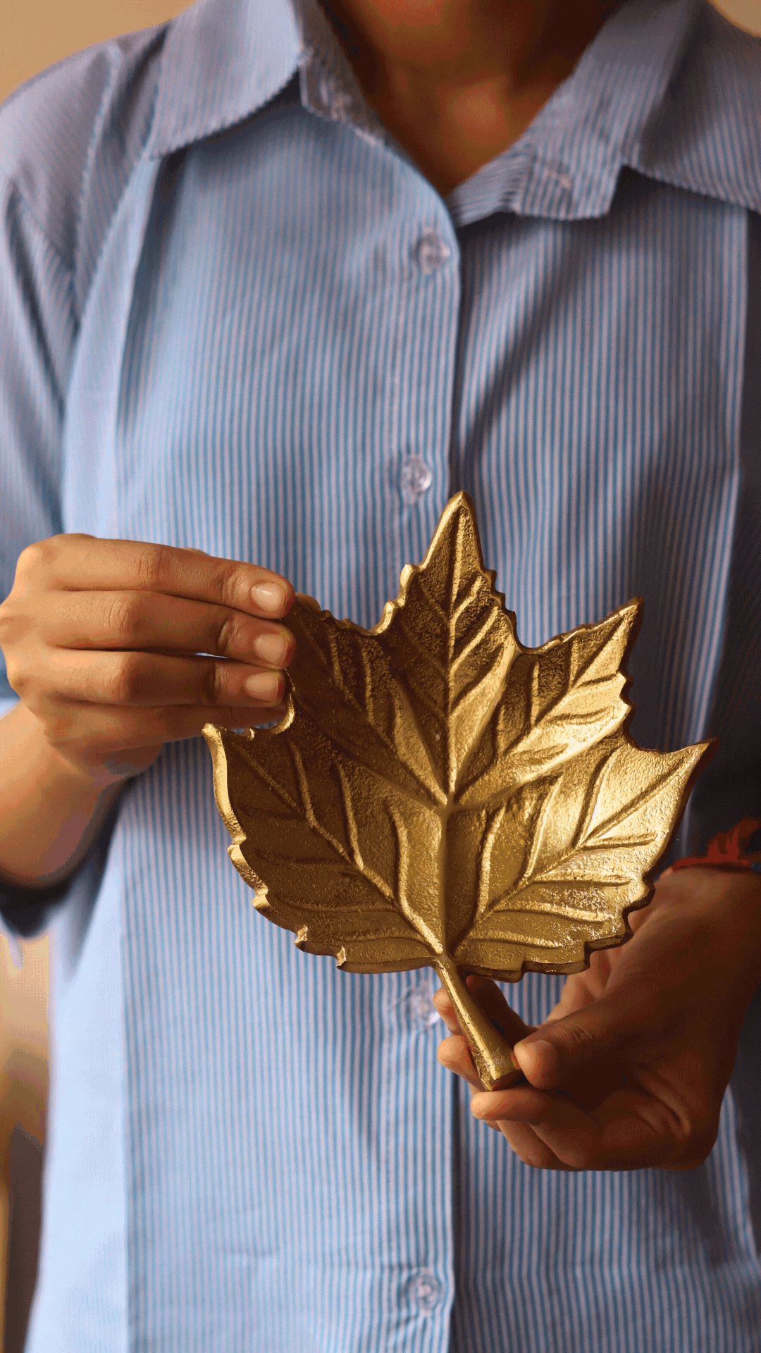 Golden Leaf Patterned Bowl
