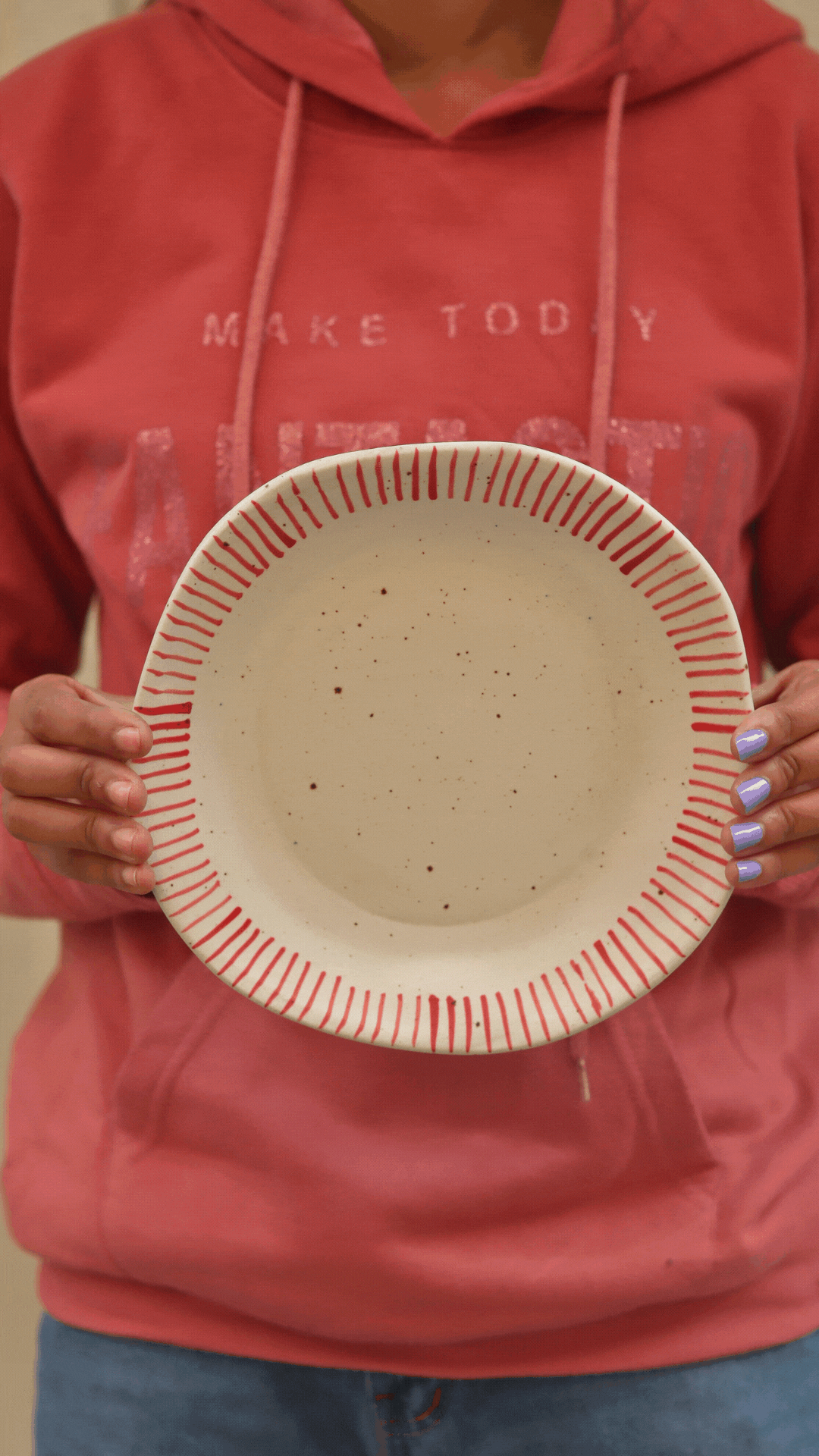 Red Spiky Border Plate