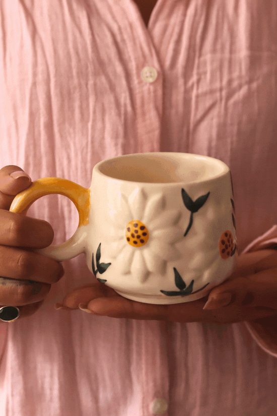 Daisy Bloom Mug for your morning coffee 