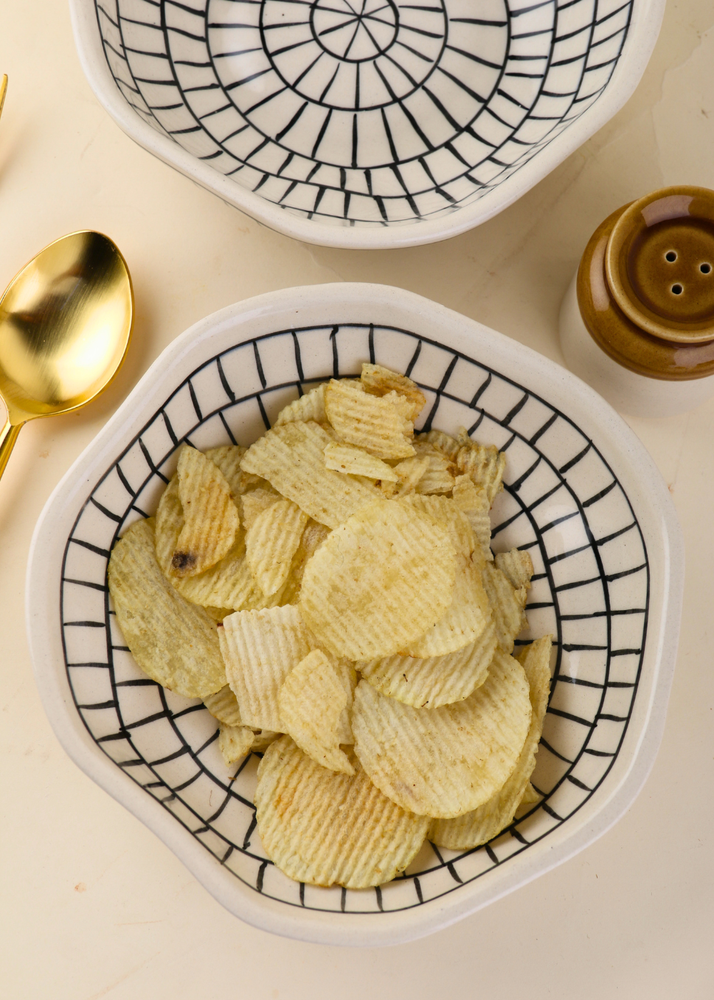 Dinnerware ceramic zebra bowls with snacks 