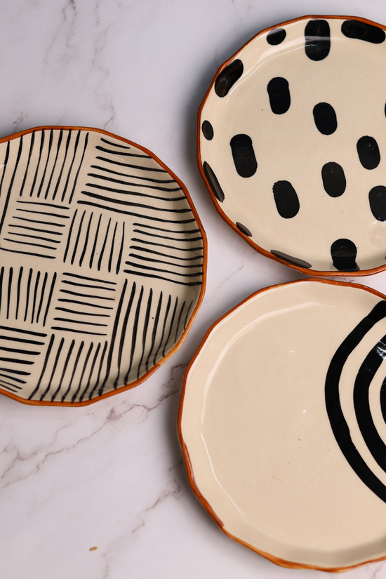 black & white snack plate made by ceramic , combo