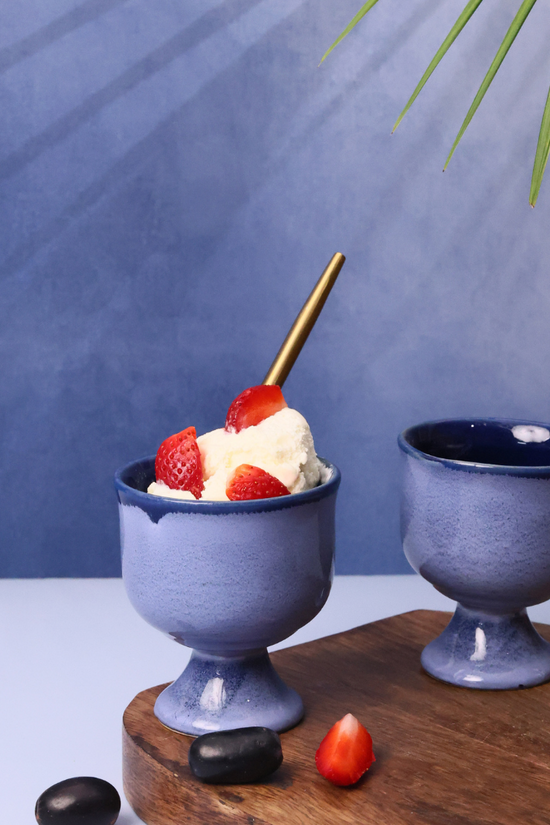 Blue ice cream goblet with icecream