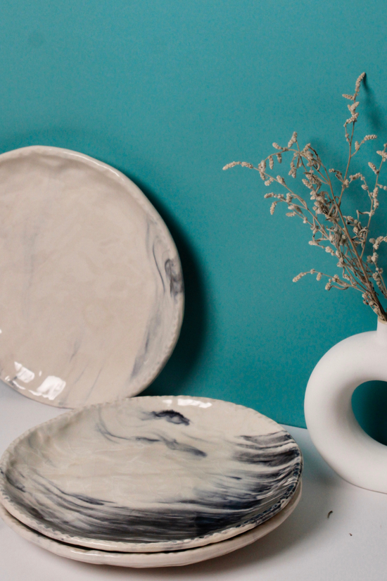 White dinner plates