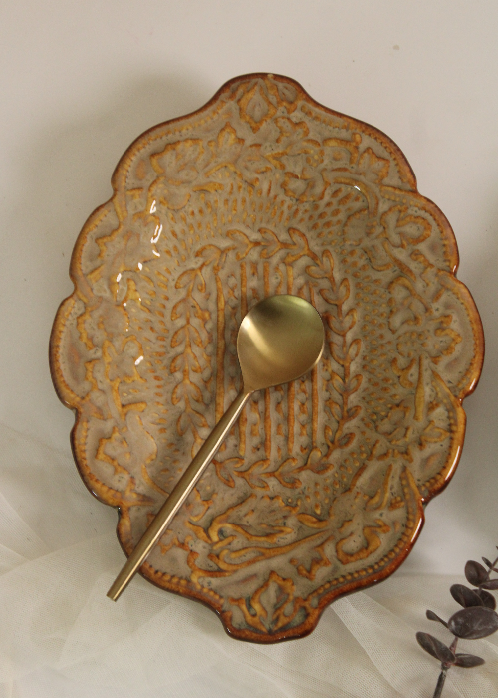 Textured Cream Platter With Spoon