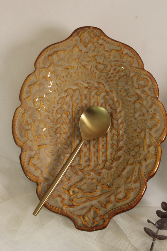 Textured Cream Platter With Spoon