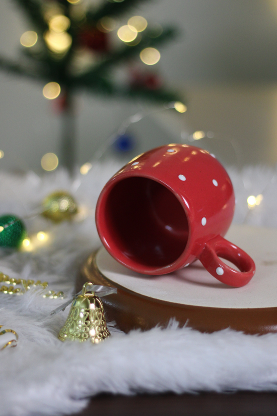 Christmas cuddle mug red polka