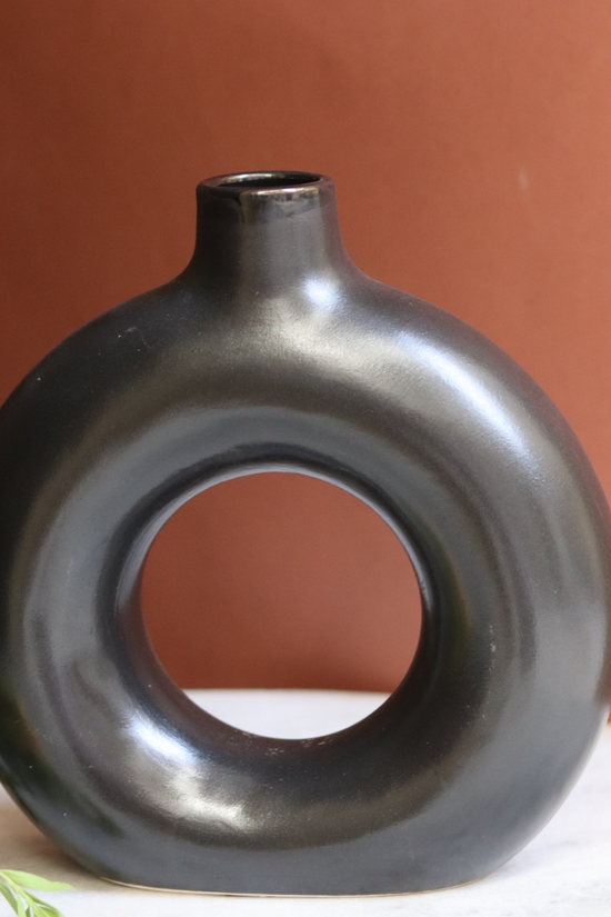 Small Donut Vase - Black