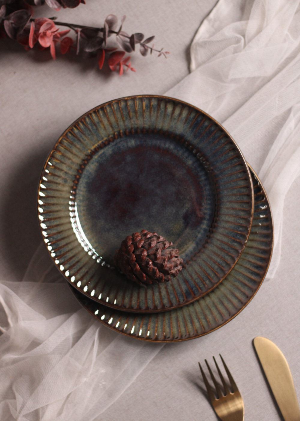 Olive spiky snack plates 