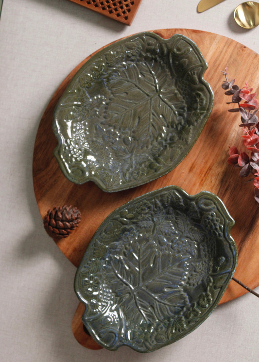 Green Xmas Leaf Platter