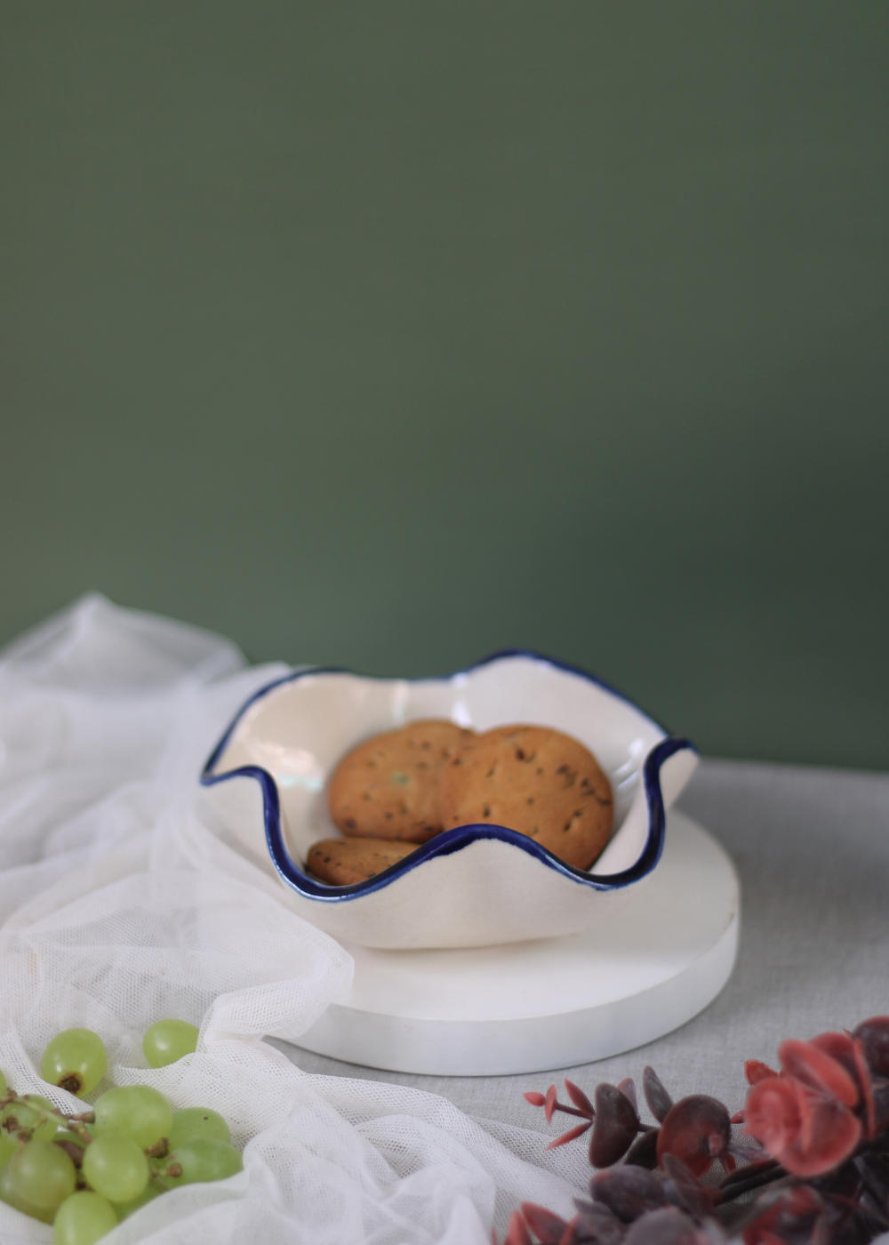 White & Blue Curvy Bowl With Biscuits