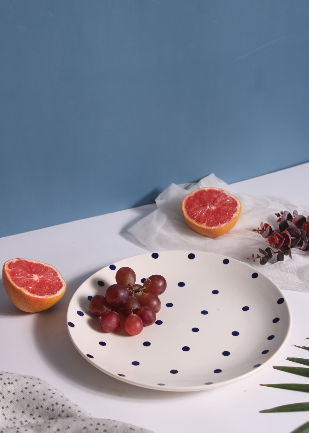 Dinner plates blue polka 