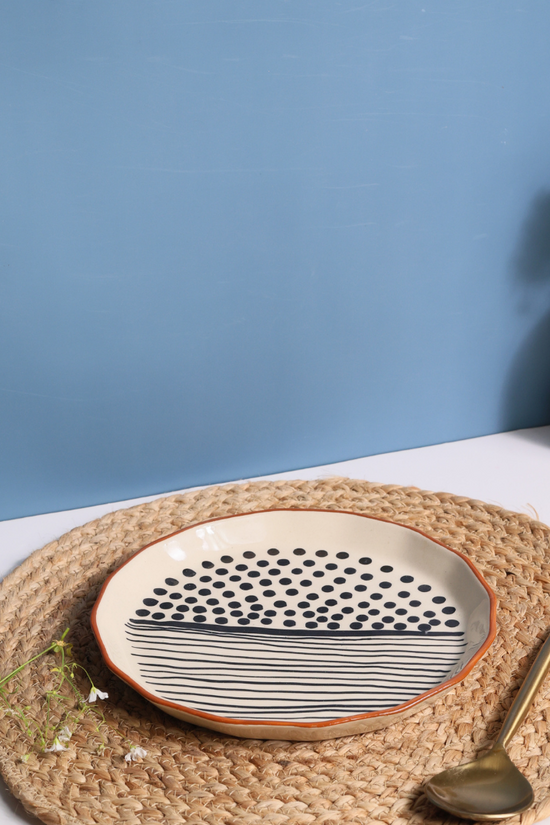 Dots & lines plate ceramic
