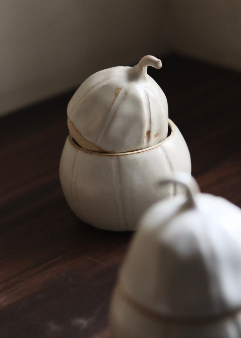Garlic jar with lid handmade ceramic 
