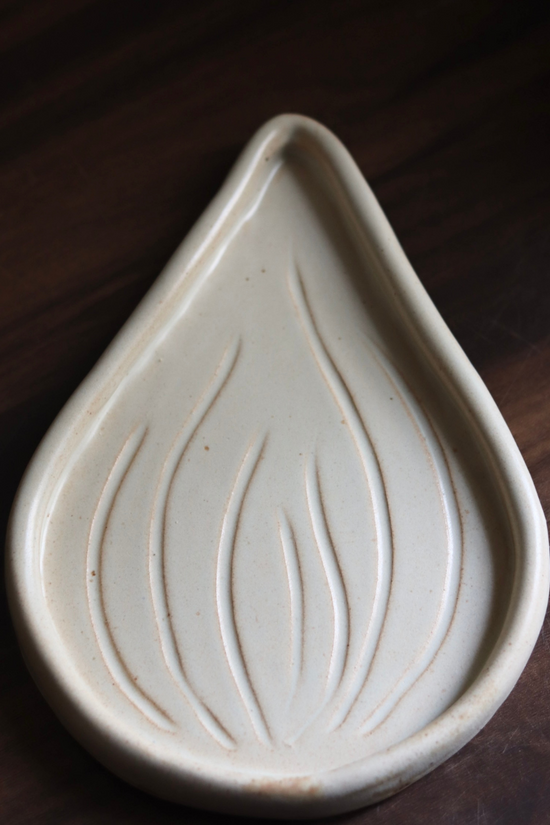 Garlic bud plate handmade ceramic