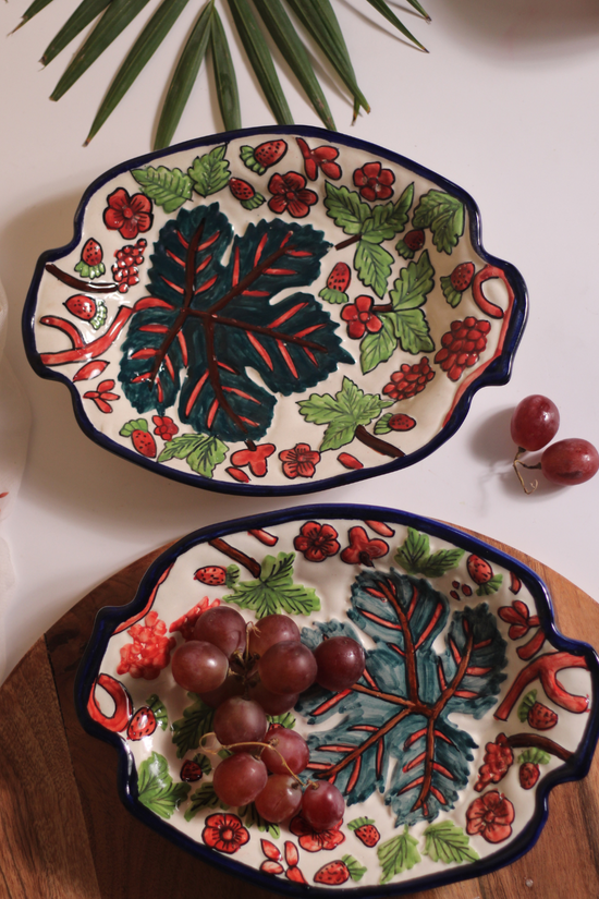 Christmasy platter with grapes