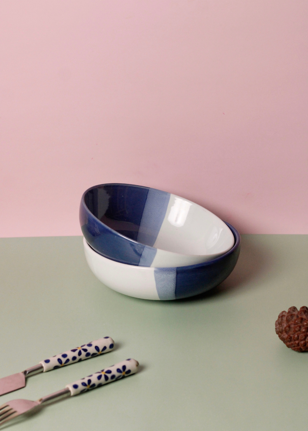 Blue and white curry bowl with cutlery